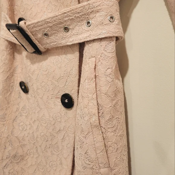 BCBG Generation Pink Lace Trench Short Coat Double Breasted Collared Belted S - Picture 4 of 10